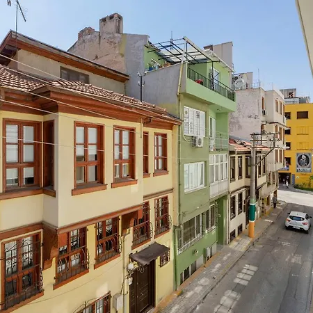 Spacious In The Historical Center Of 伯萨